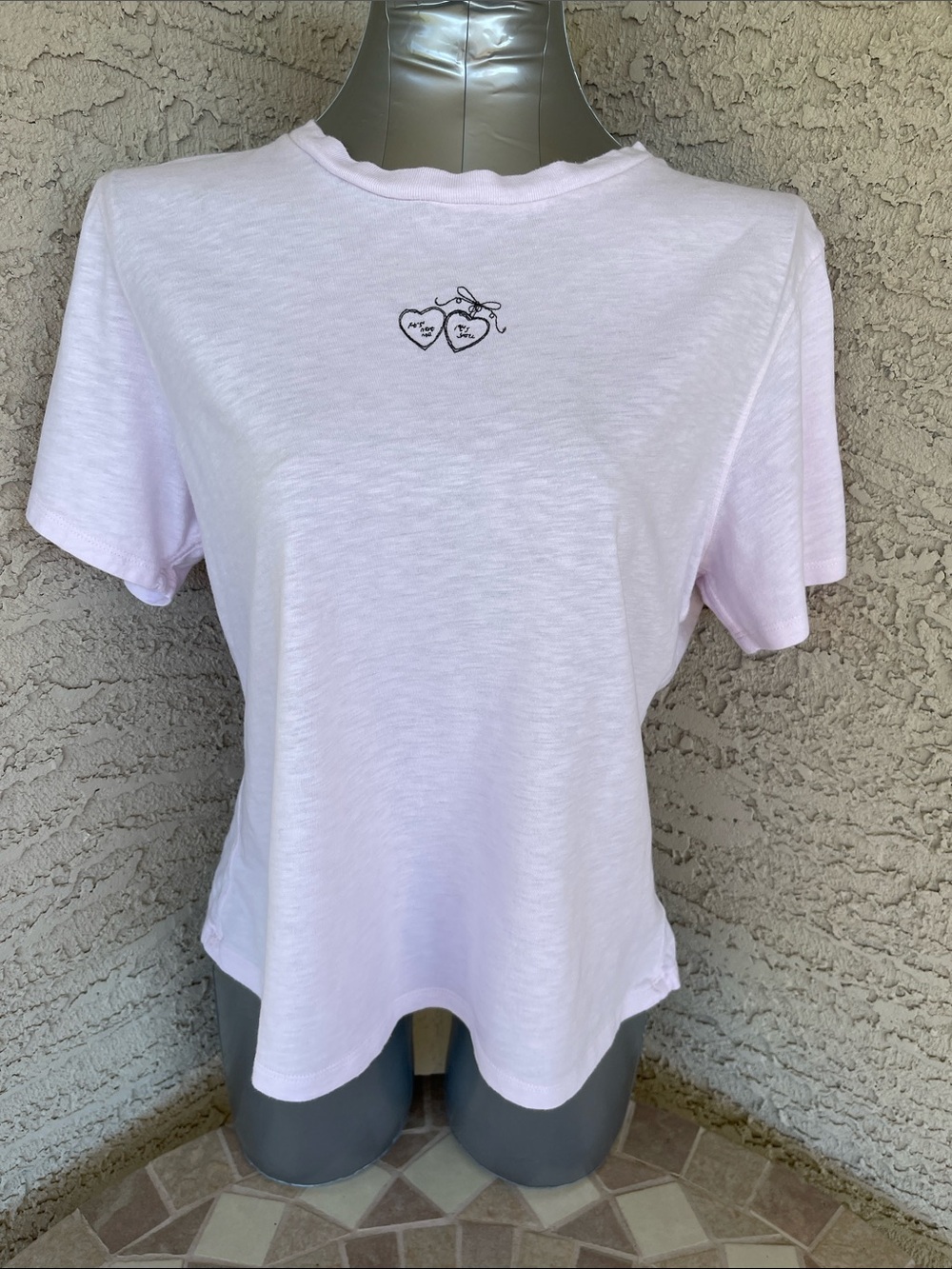 Aerie American Eagle Graphic Tee “It’s Not Me It’s You” Hearts 100% cotton